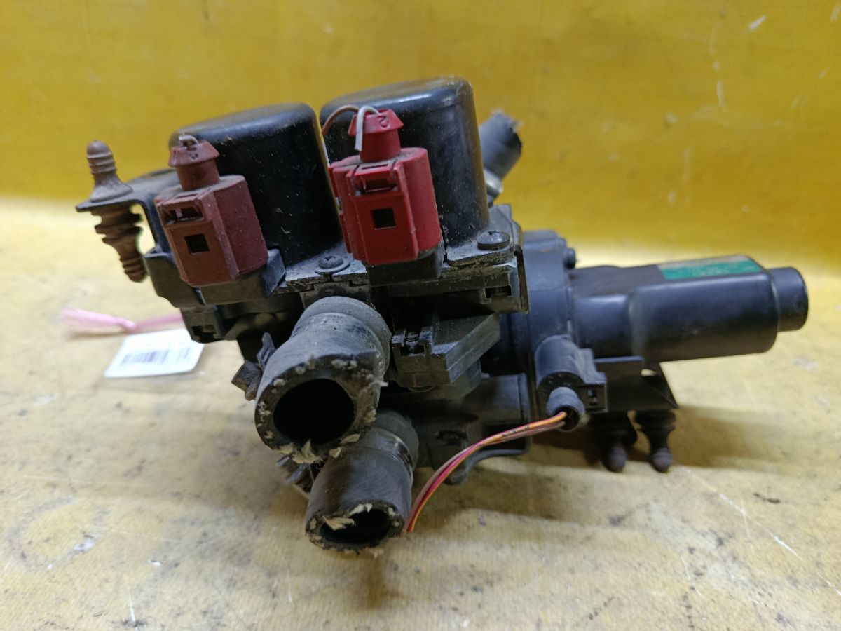 Клапан отопителя 4E0959617C, 113720-0072 на Audi A8 4E Фото 2