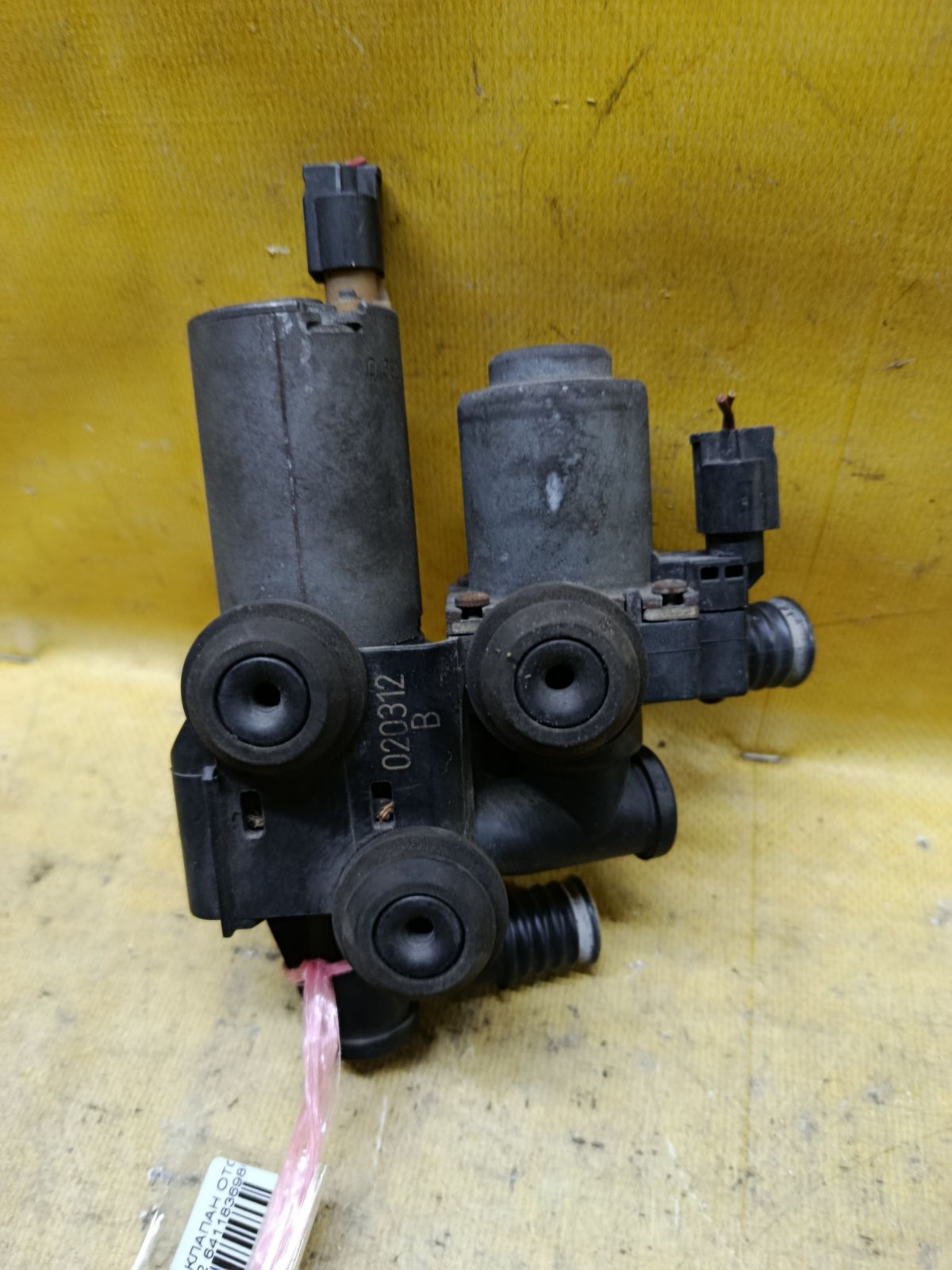 Клапан отопителя 64118369807 на Bmw 3-Series E46-AY71 N42 Фото 2