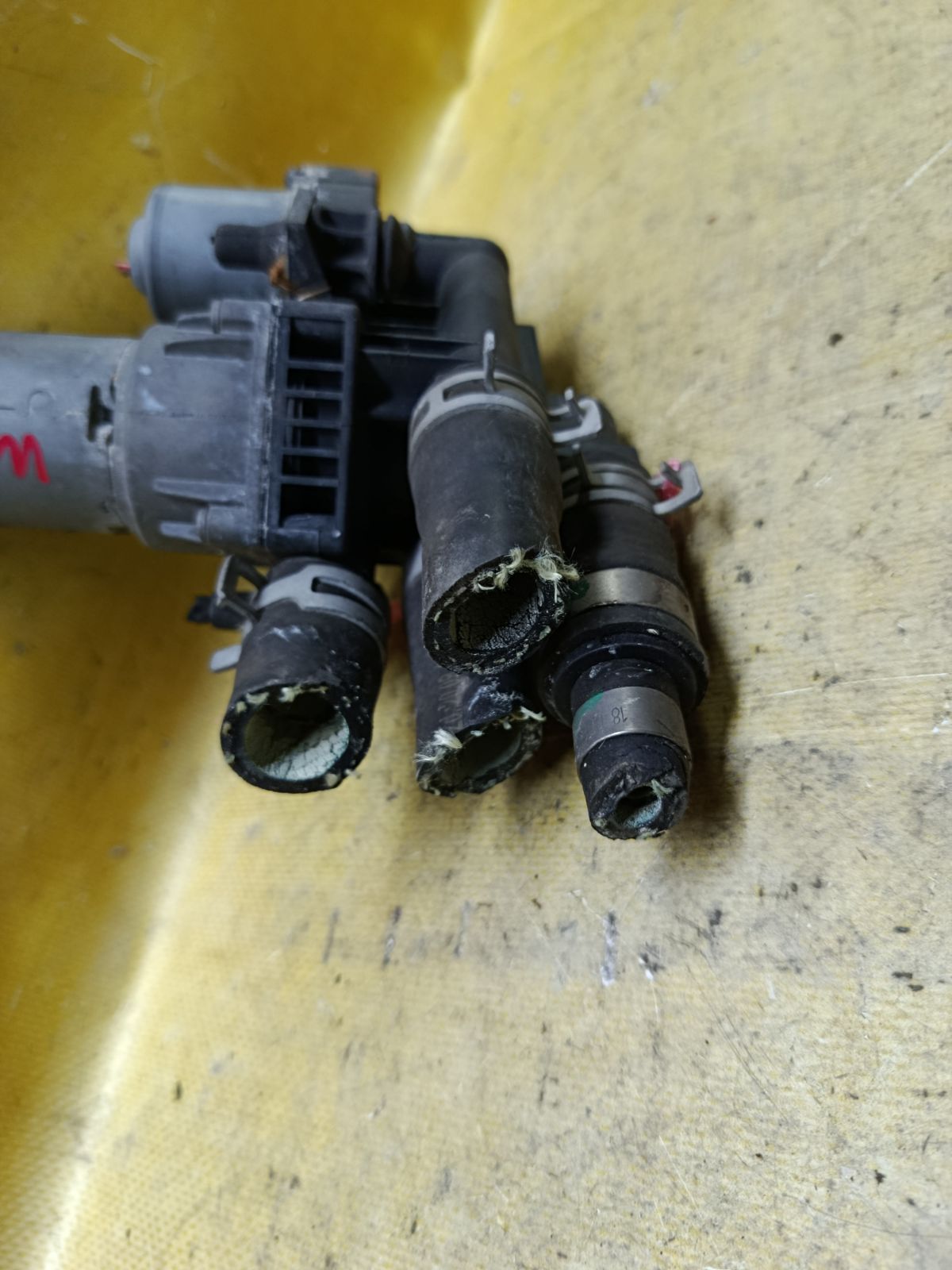 Клапан отопителя A2208300084, 0392020066 на Mercedes-Benz S-Class W220 Фото 3