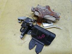 Замок крышки багажника на Nissan Bluebird Sylphy QG10