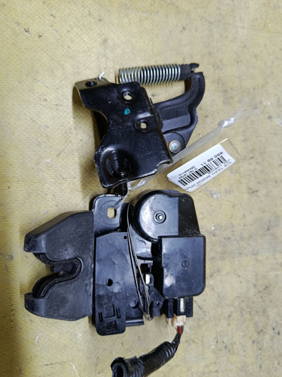 Замок крышки багажника на Nissan Teana J32 Фото 2