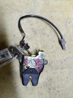 Замок крышки багажника на Toyota Corona ST191 Фото 2