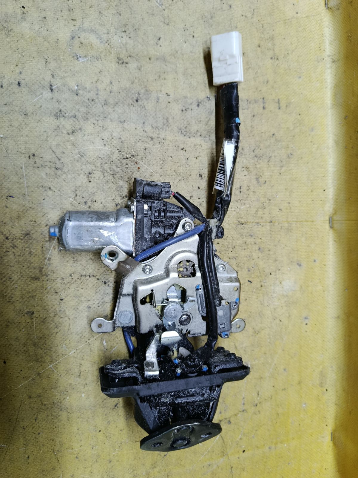 Замок двери 412320-10080 на Lexus Rx400h MCU38L Фото 2