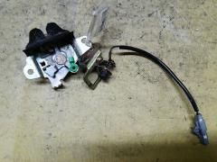 Замок крышки багажника на Toyota Corona Premio ST210