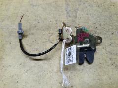 Замок крышки багажника на Toyota Corona Premio ST210 Фото 2