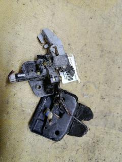 Замок крышки багажника на Nissan Bluebird Sylphy QG10