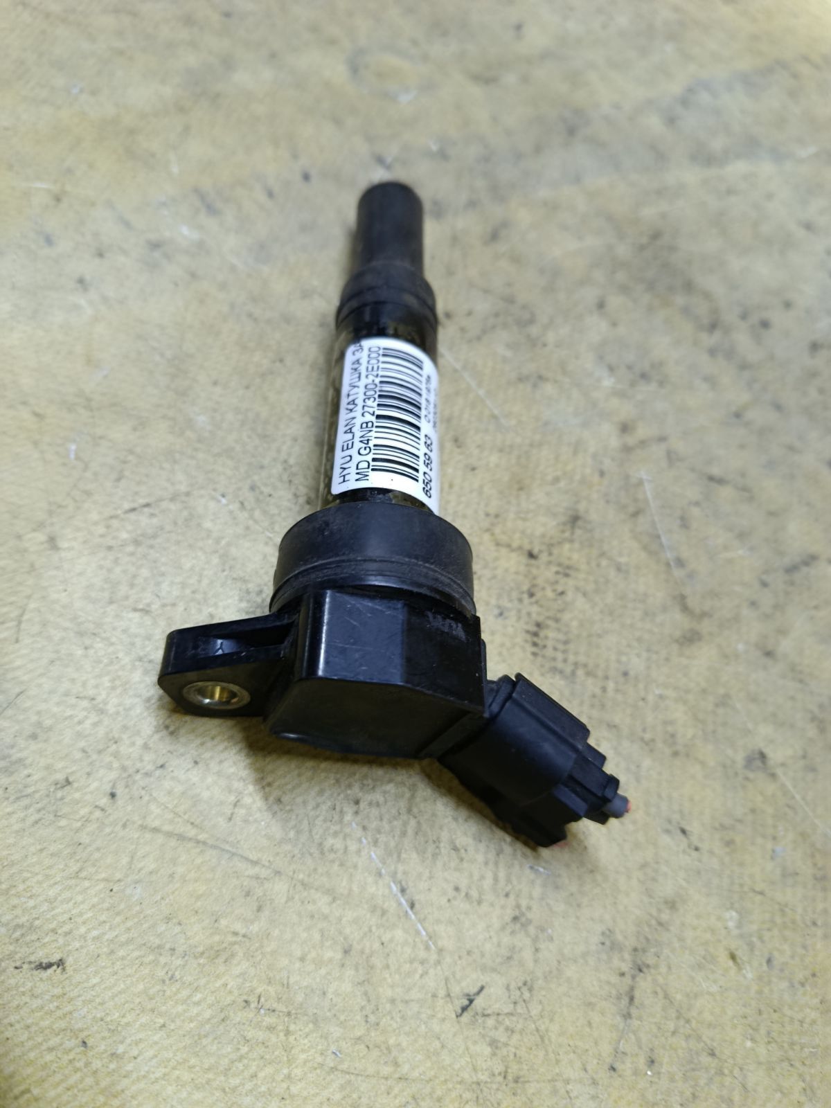 Катушка зажигания 27300-2E000 на Hyundai Elantra MD G4NB Фото 1
