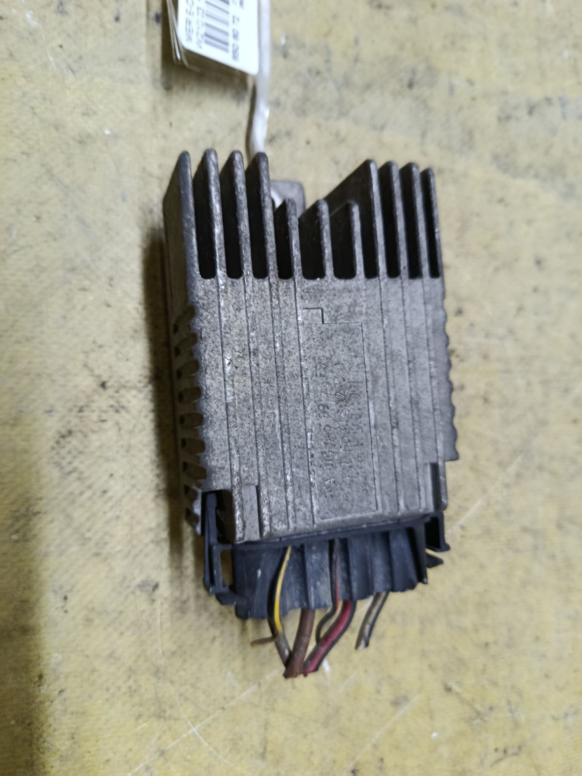 Блок управления вентилятором A0185459932 на Mercedes-Benz E-Class W210.037 111.970 Фото 2