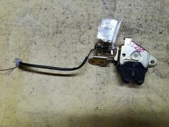 Замок крышки багажника на Toyota Corona Premio ST210 Фото 2