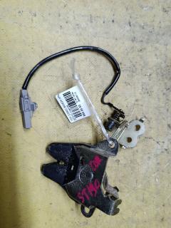 Замок крышки багажника на Toyota Corona Premio ST210 Фото 2