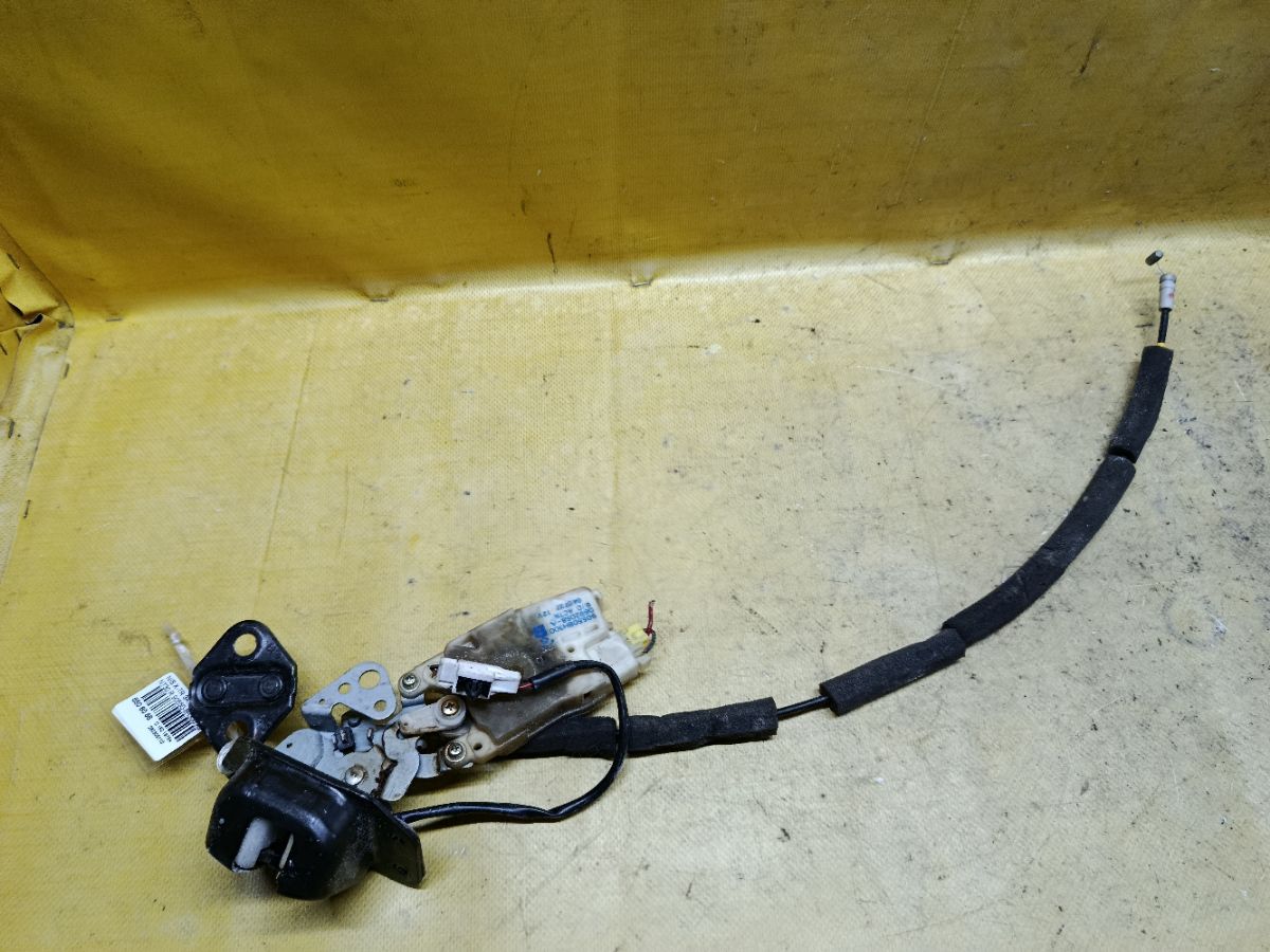 Замок двери 90550-8H300 на Nissan X-Trail NT30 Фото 1