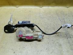 Замок двери на Mazda Premacy CP8W, Заднее расположение