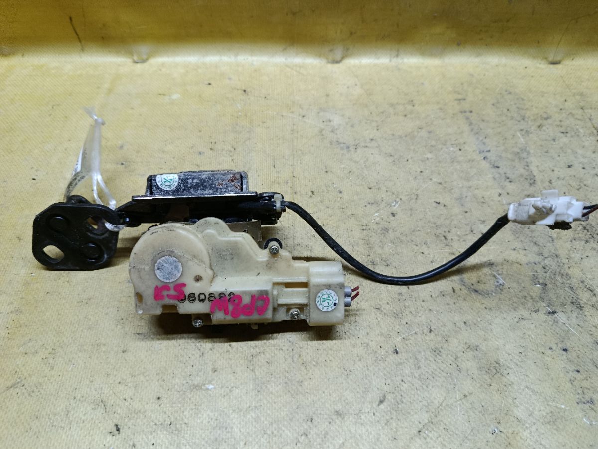 Замок двери на Mazda Premacy CP8W Фото 1