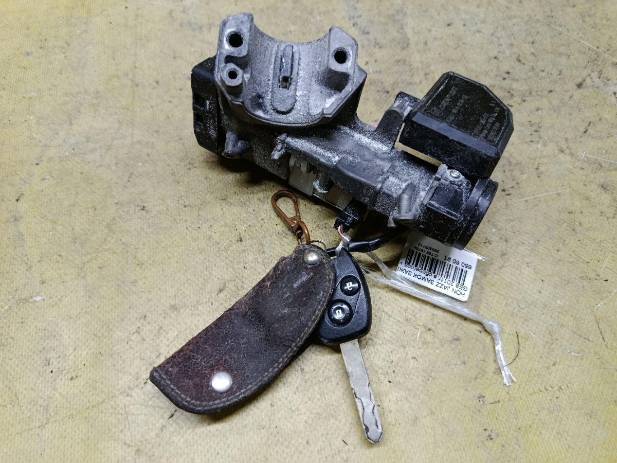 Замок зажигания на Honda Jazz GE8 Фото 1