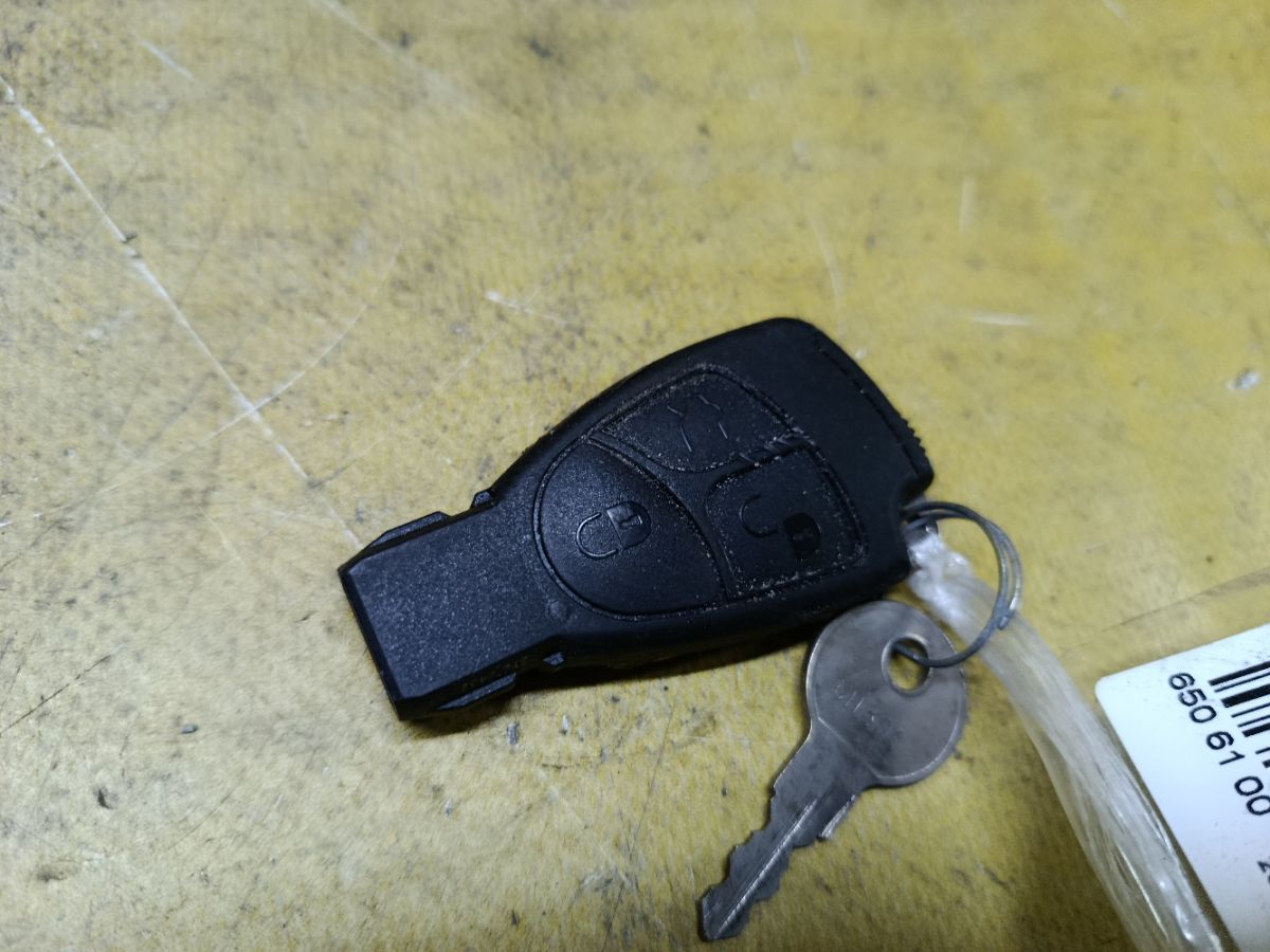 Чип-ключ на Mercedes-Benz S-Class W220 Фото 1