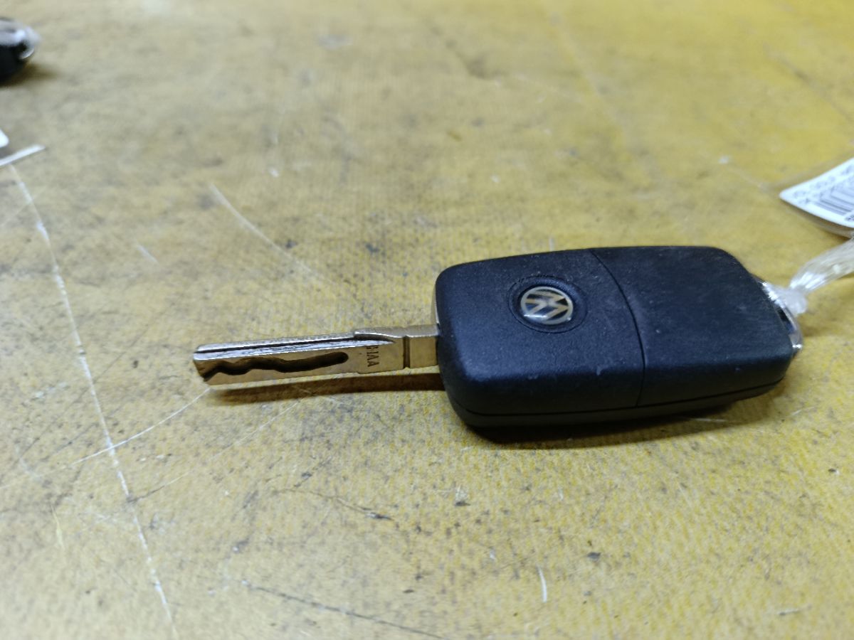 Чип-ключ 5K0837202D на Volkswagen Golf Vi 5K Фото 2