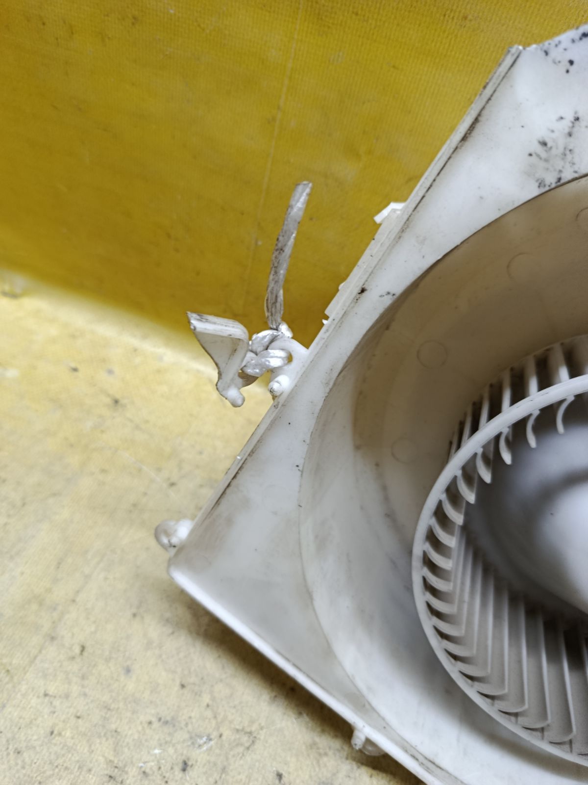 Мотор печки 27200-4M461 на Nissan Sunny FB15 Фото 5