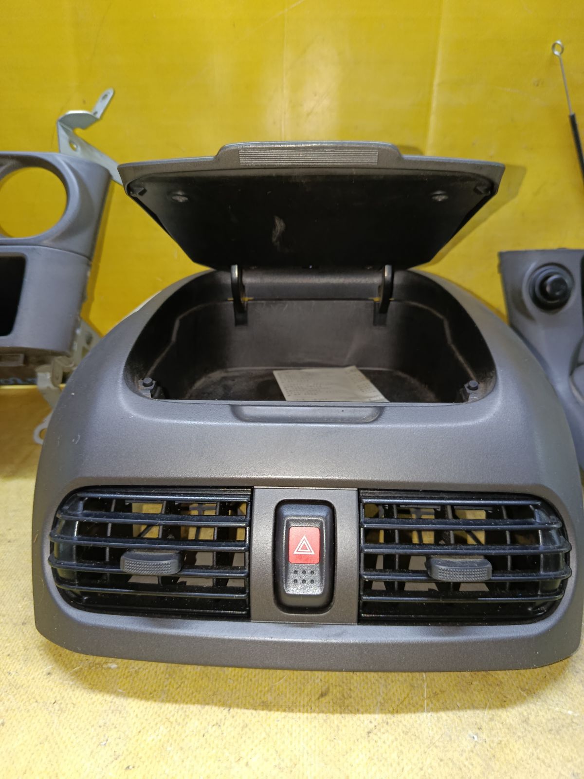 Блок управления климатконтроля на Nissan Sunny FB15 QG15DE Фото 4