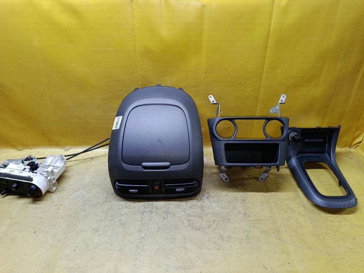 Блок управления климатконтроля на Nissan Sunny FB15 QG15DE Фото 1