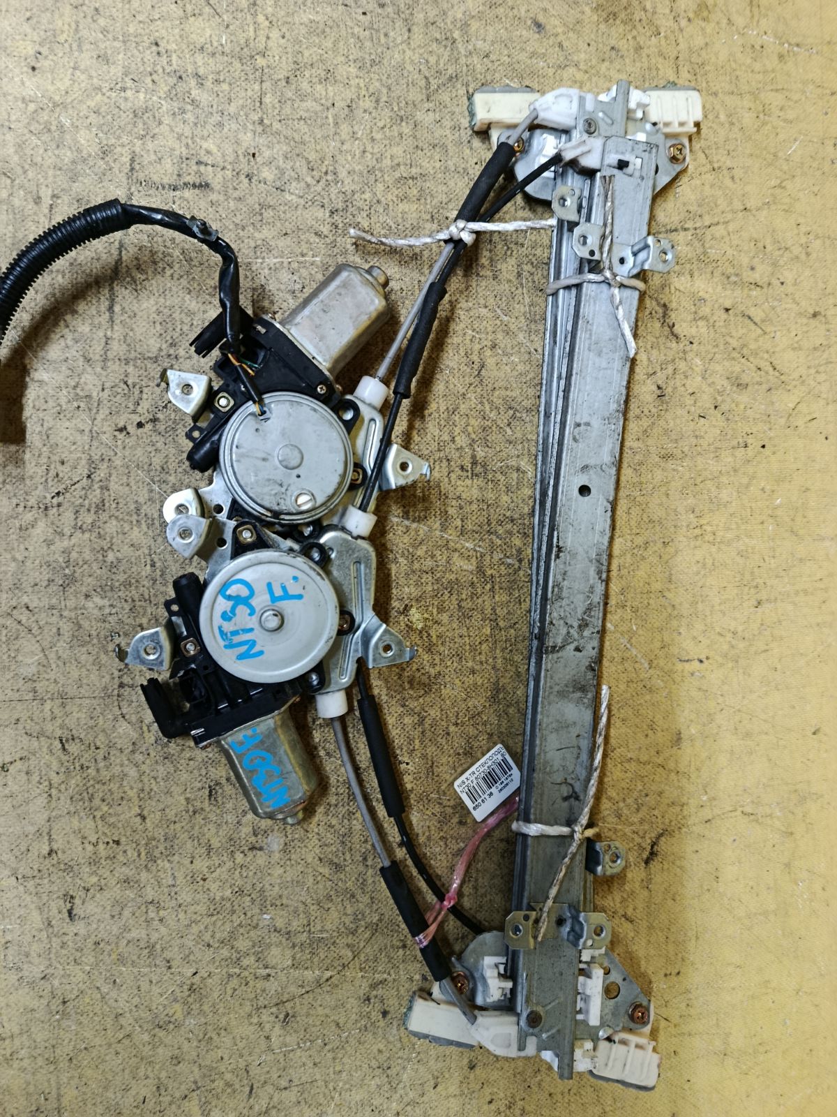 Стеклоподъемный механизм 80730-8H301, 80731-89913 на Nissan X-Trail NT30 Фото 1