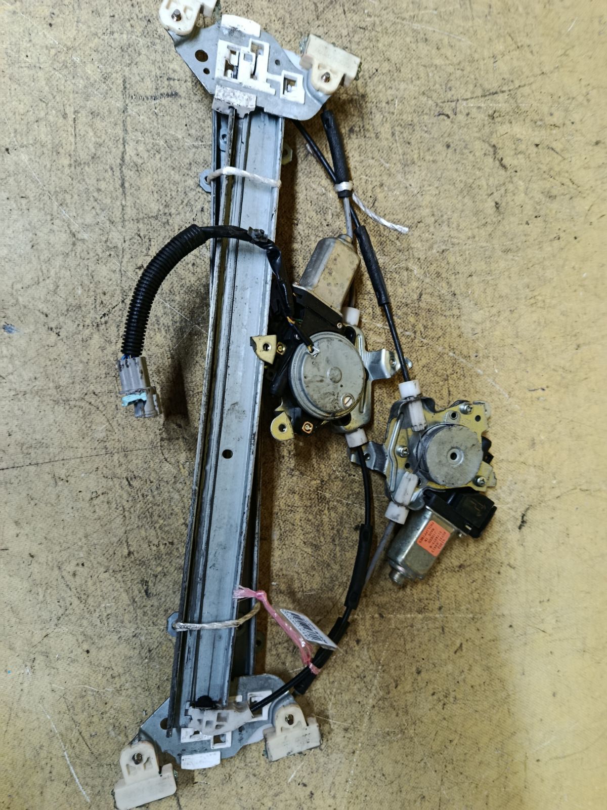 Стеклоподъемный механизм 80730-8H301, 80731-89913 на Nissan X-Trail NT30 Фото 2