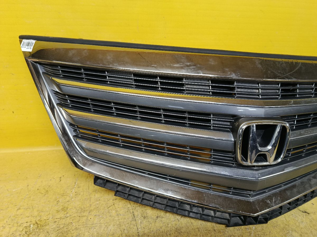 Решетка радиатора 71121-SYK-003, 71143-SYK-51 на Honda Elysion RR1 Фото 2