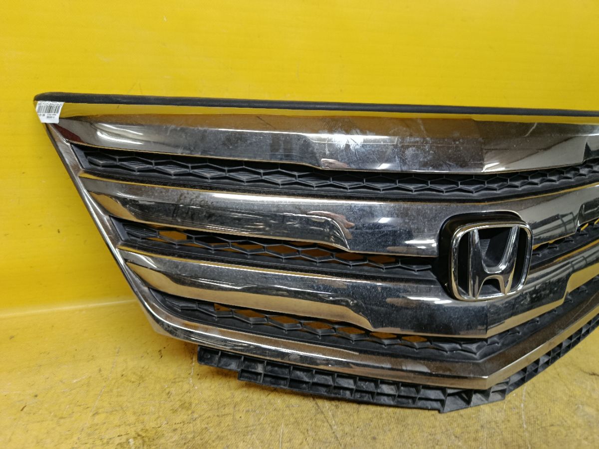 Решетка радиатора 71121-SYK-013/J32-M1, 71143-SYK-51 на Honda Elysion RR1 Фото 2