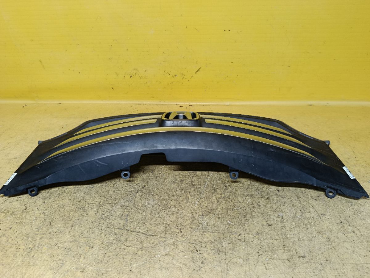 Решетка радиатора 71121-SYY-Z01-M1 на Honda Freed GB4 Фото 4