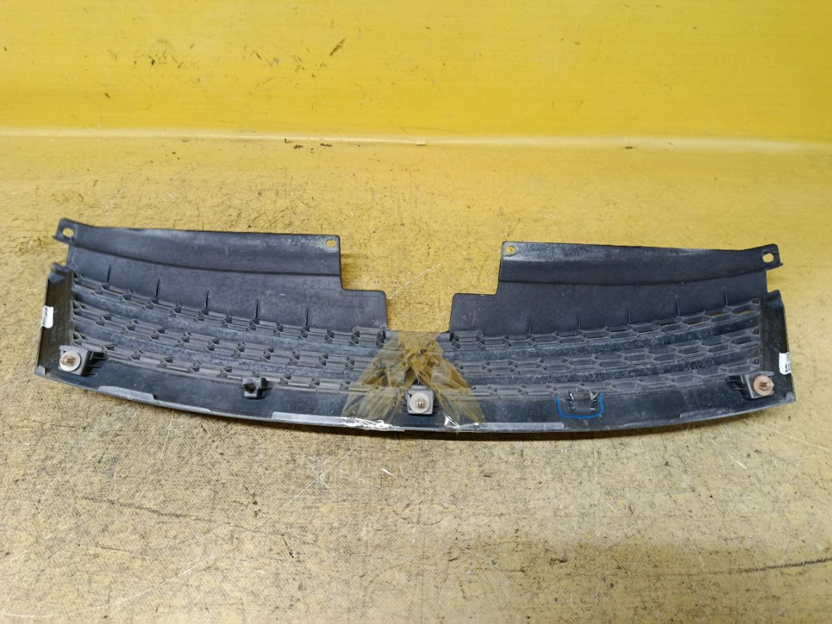 Решетка радиатора 7450A035 на Mitsubishi Outlander CW5W Фото 3