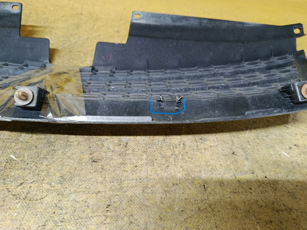 Решетка радиатора 7450A035 на Mitsubishi Outlander CW5W Фото 4