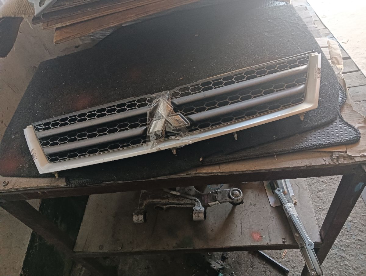 Решетка радиатора 7450A035 на Mitsubishi Outlander CW5W Фото 5