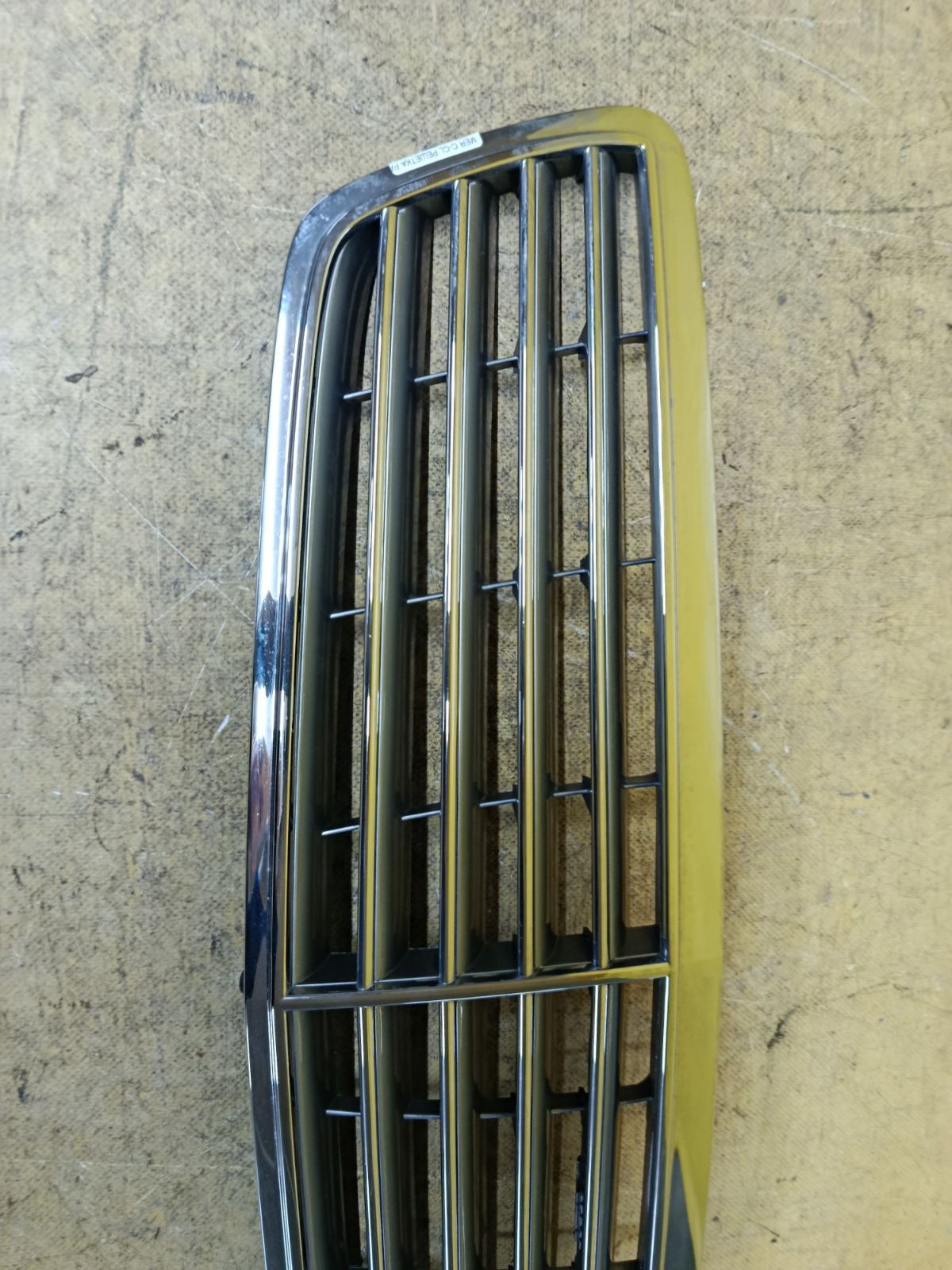 Решетка радиатора A2038800183 на Mercedes-Benz C-Class W203.045 Фото 3