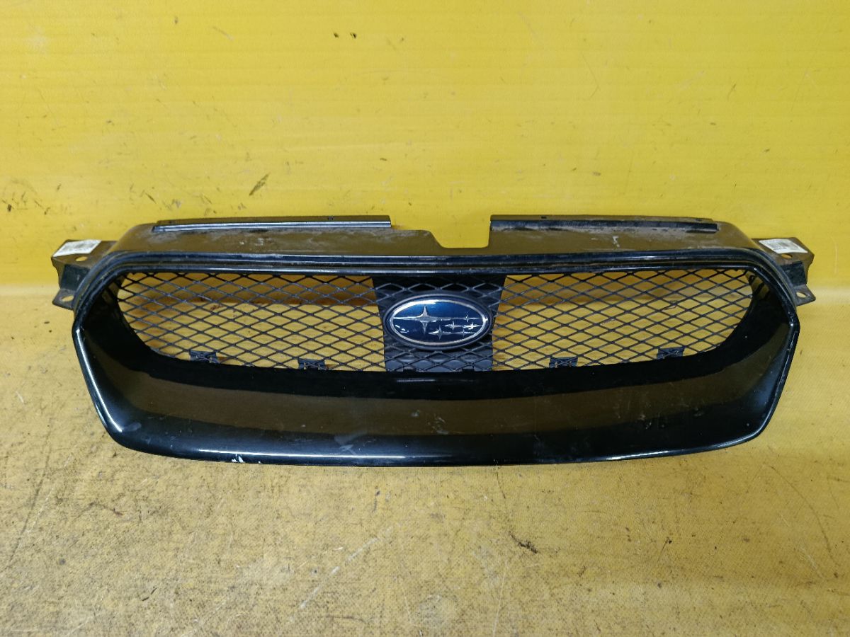 Решетка радиатора J1017AG001 на Subaru Legacy BL5 Фото 1