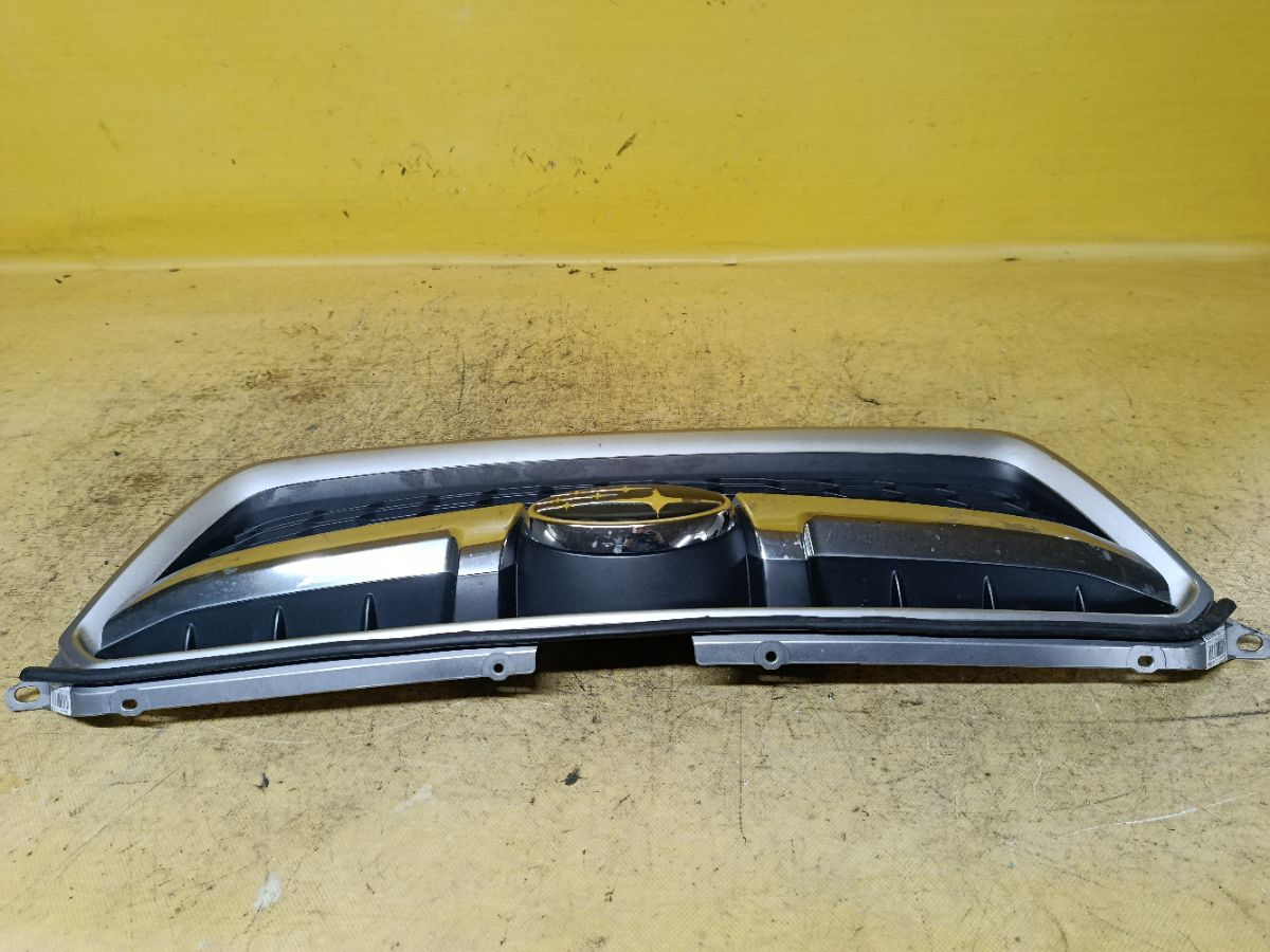 Решетка радиатора 91121FJ000/010/030 на Subaru Impreza GP7 Фото 2