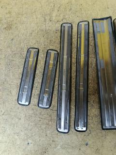 Накладка на порог салона на Mitsubishi Outlander CW5W Фото 8