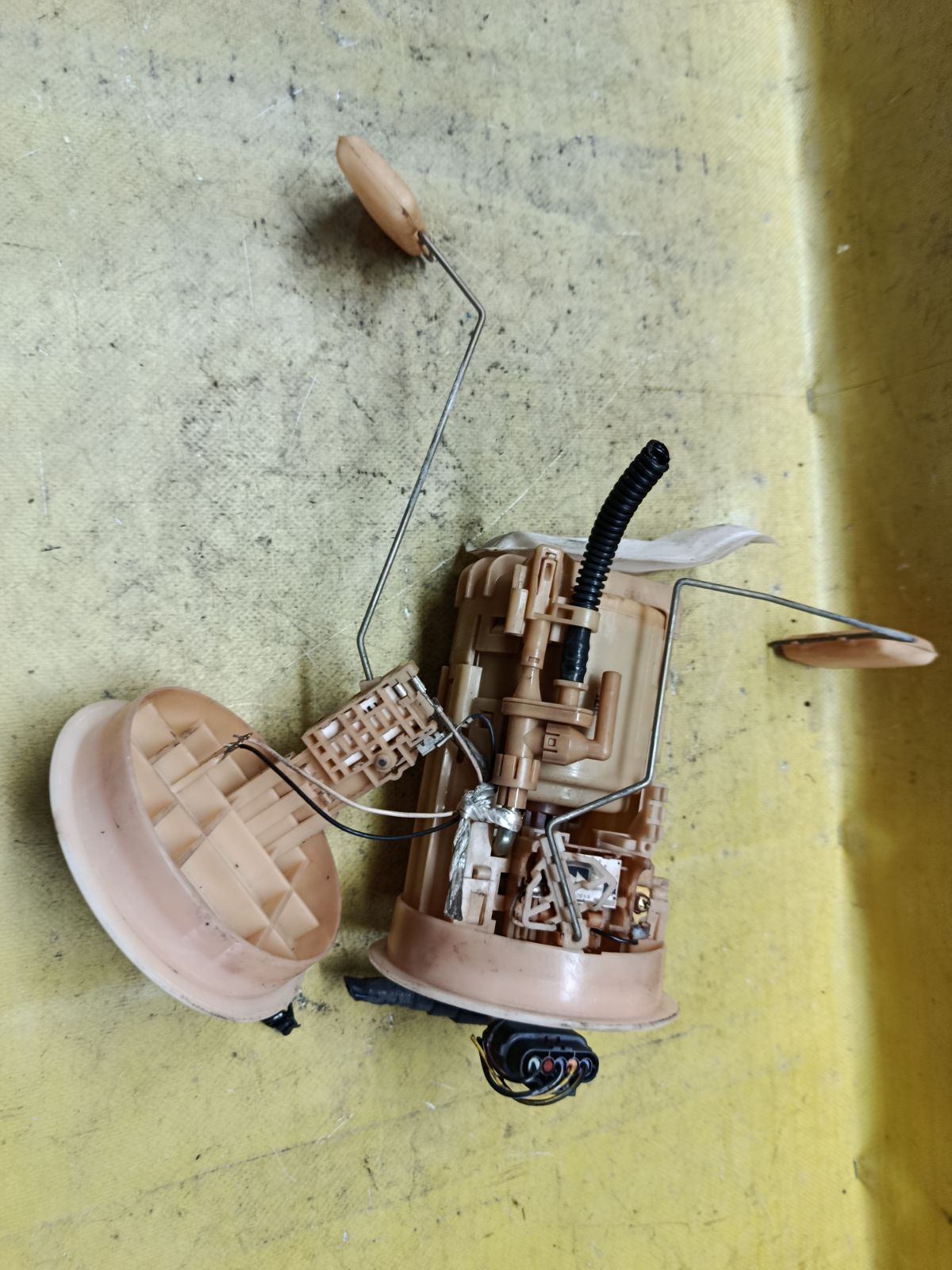 Бензонасос на Nissan X-Trail NT30 QR20DE Фото 2