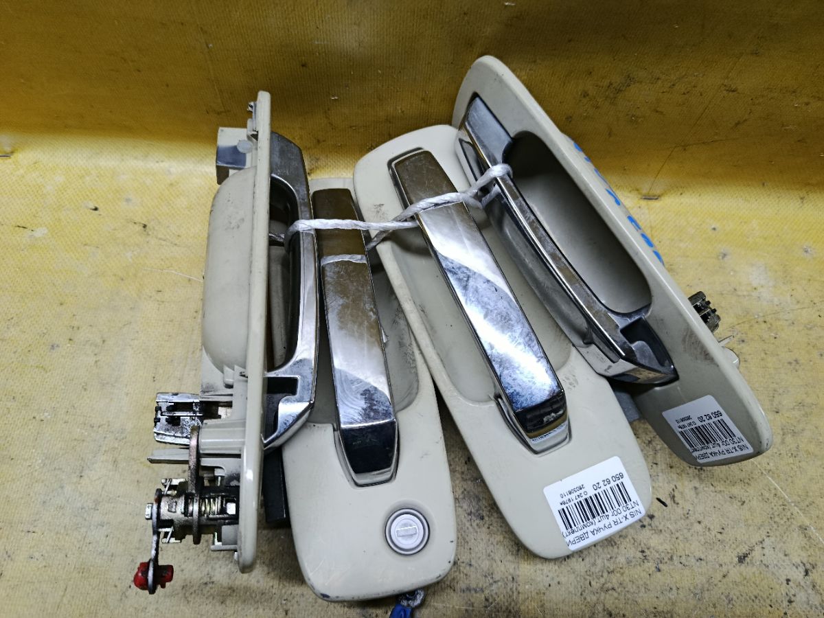 Ручка двери на Nissan X-Trail NT30 Фото 2