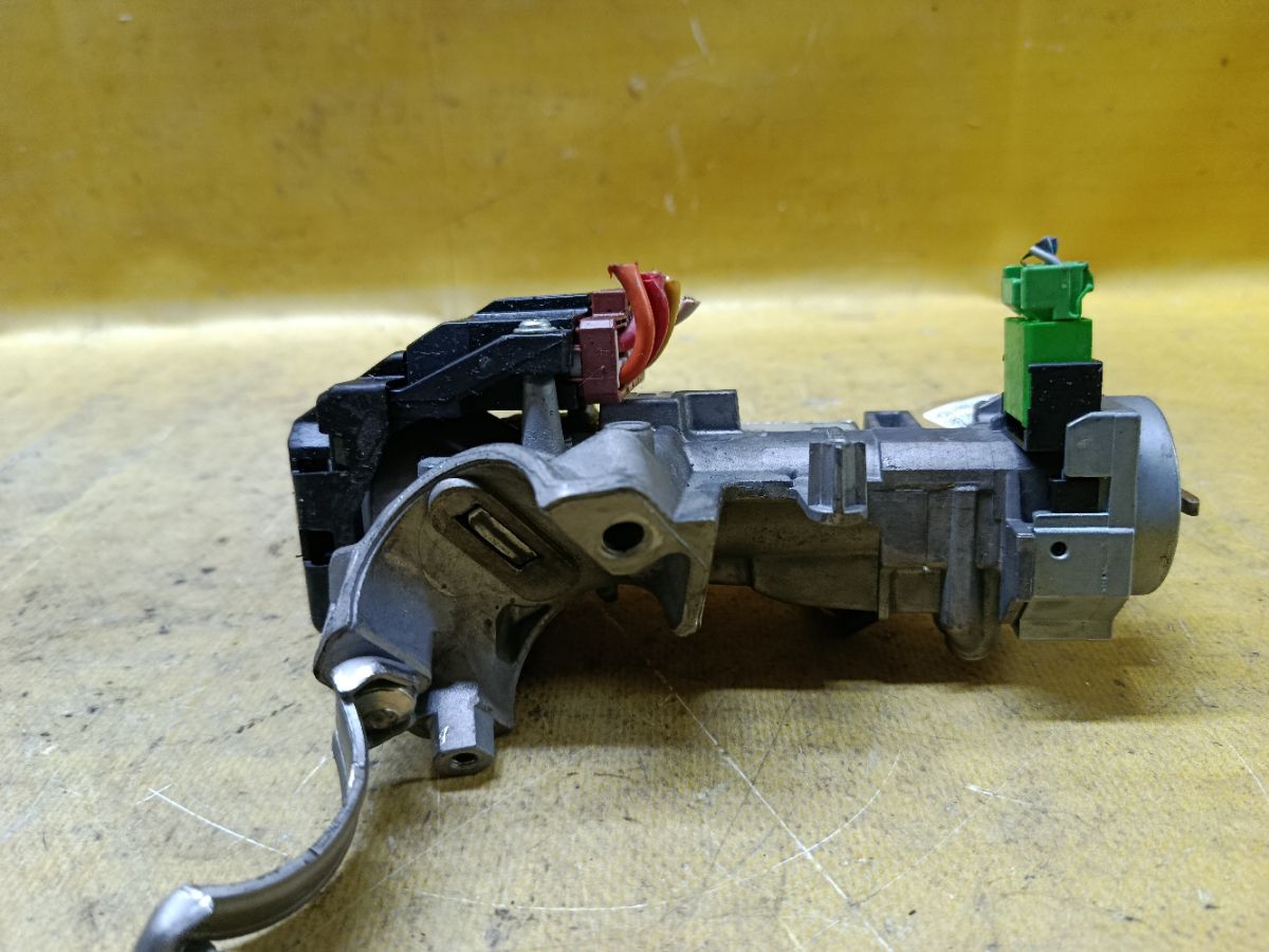 Замок зажигания на Honda Freed GB3 Фото 2