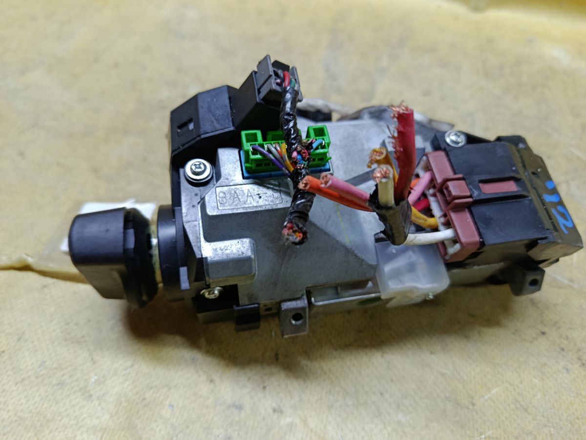 Замок зажигания на Honda Freed GB4 Фото 2