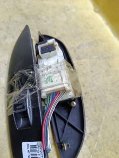 Блок упр-я стеклоподъемниками 84820-52190 на Toyota Vitz NCP13 Фото 3