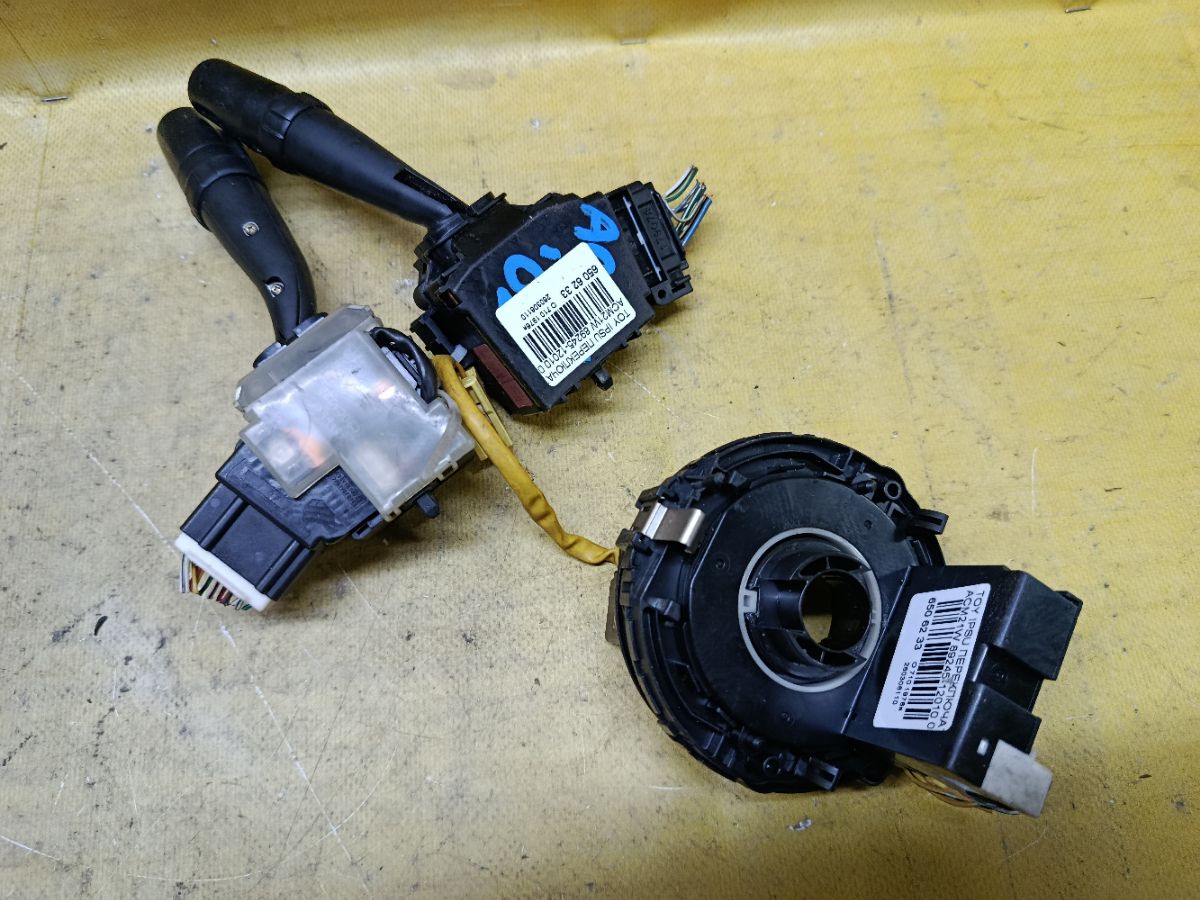 Переключатель поворотов 89245-12010 на Toyota Ipsum ACM21W Фото 2