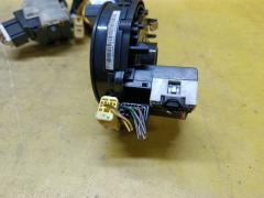 Переключатель поворотов 89245-12010 на Toyota Ipsum ACM21W Фото 3