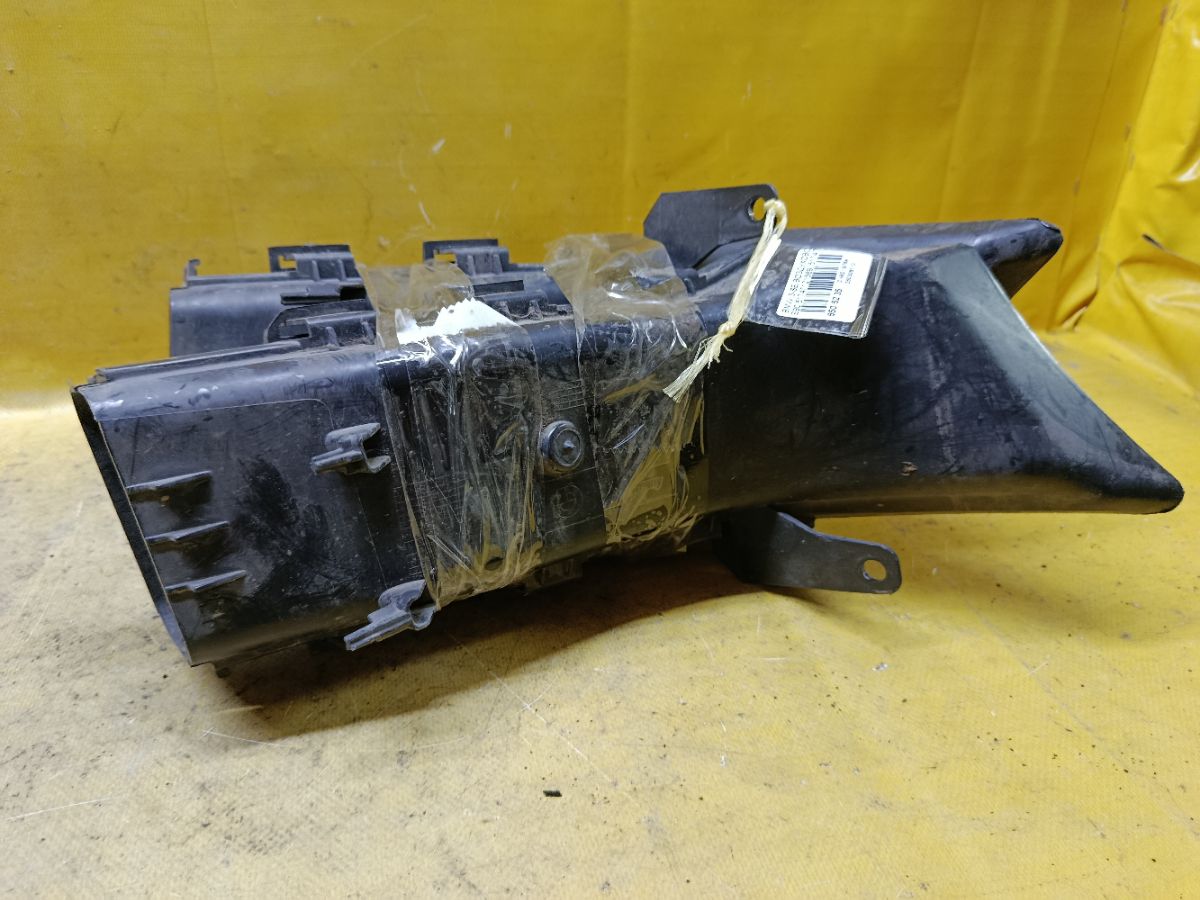 Воздуховод 51747121569, 51747121570 на Bmw 3-Series E90 Фото 2