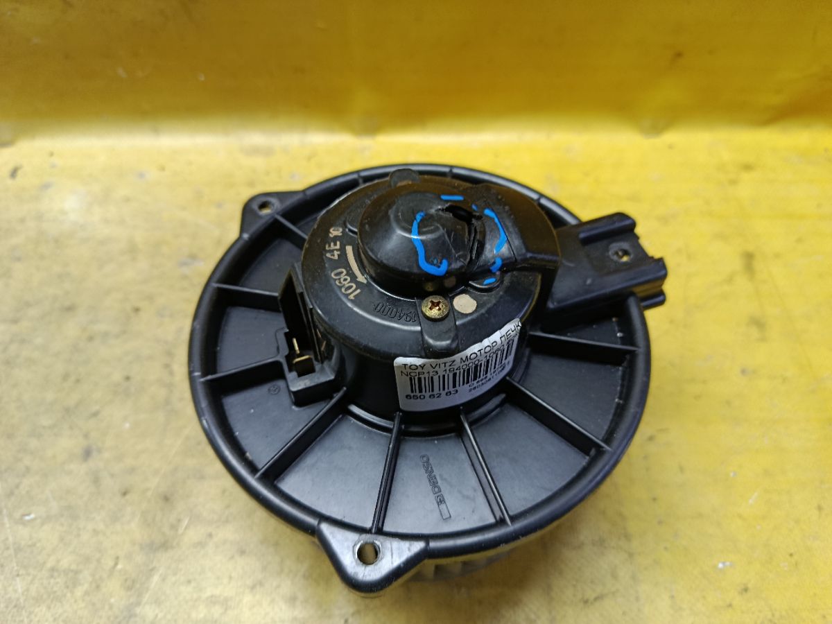 Мотор печки на Toyota Vitz NCP13 Фото 1