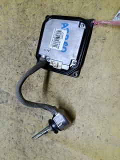 Блок розжига ксенона на Toyota Noah AZR60G 85967-52030