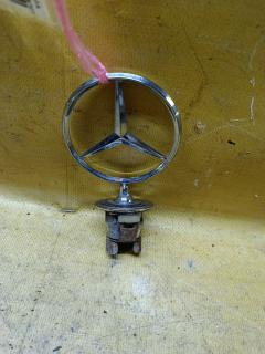 Эмблема на Mercedes-Benz C-Class W203 Фото 2