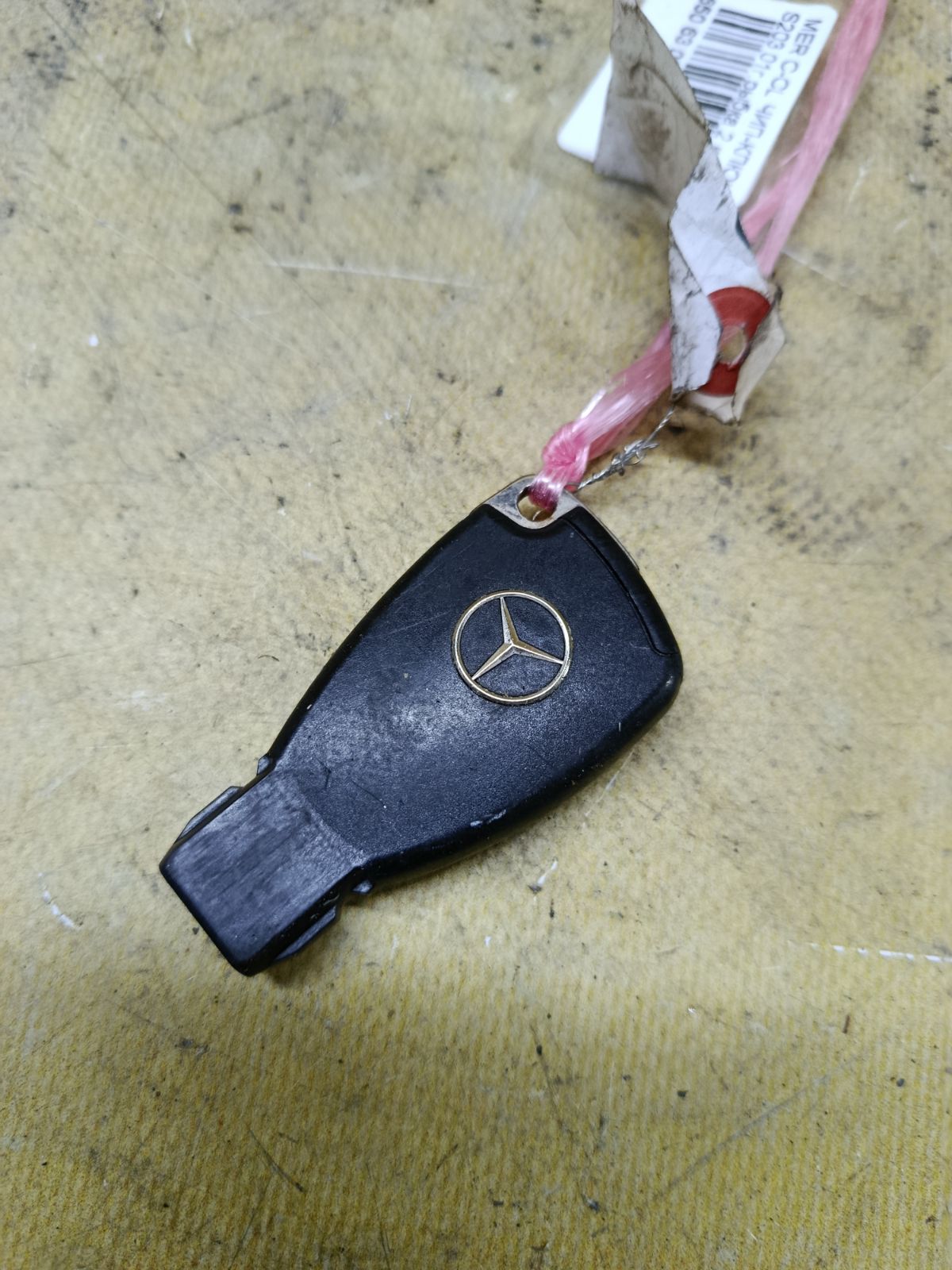 Чип-ключ на Mercedes-Benz C-Class Station Wagon S203 Фото 2