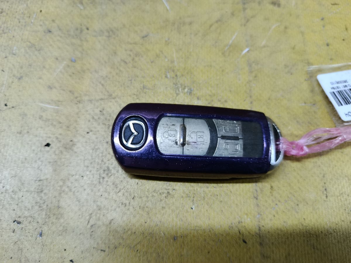Чип-ключ на Mazda Biante CCEFW Фото 3