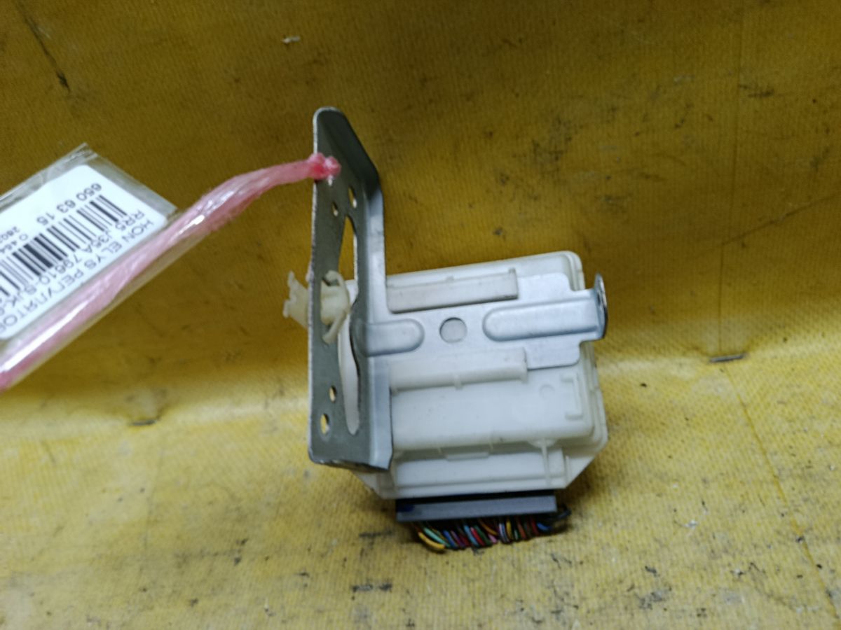 Регулятор скорости мотора отопителя 79610-SJK-941 на Honda Elysion RR5 J35A Фото 3