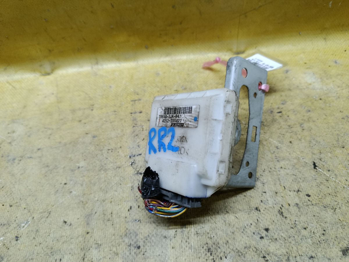 Регулятор скорости мотора отопителя 79610-SJK-941 на Honda Elysion RR2 K24A Фото 1
